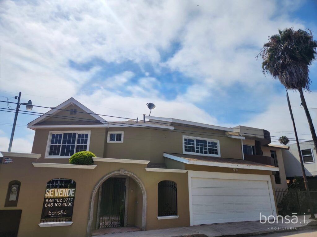 Bonita casa en VENTA en privada San Marino- Zona Norte